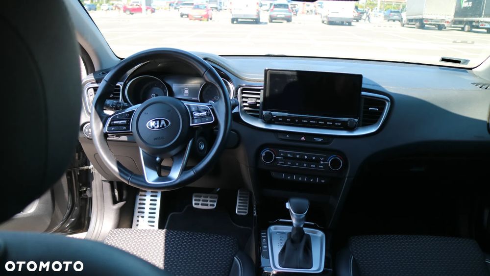 Kia Ceed 1.5 T-GDI L Business Line DCT - 12