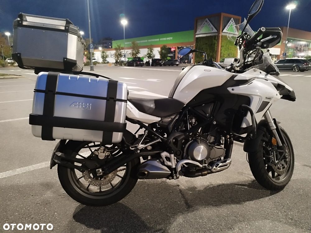 Benelli TRK 502 - 4