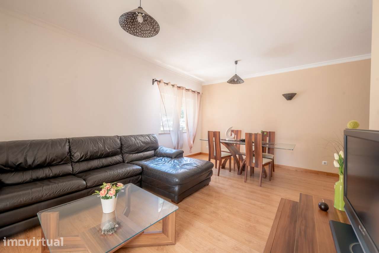 Apartamento de 2 Quartos em Lagos — Conforto, Localização e Potencial - Grande imagem: 4/29