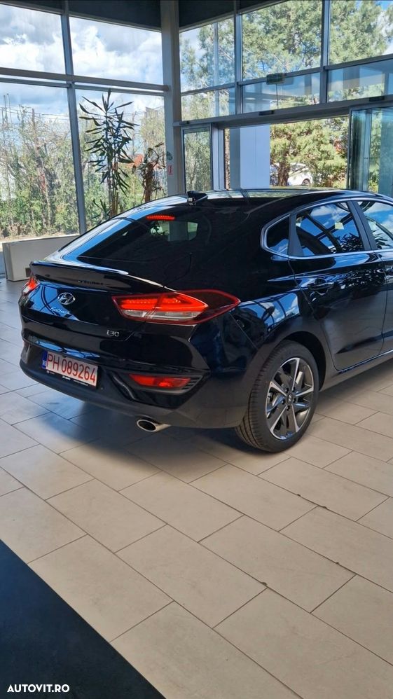 Hyundai i30 1.5 T-GDI 160CP MHEV 5DR M/T Exclusive - 1