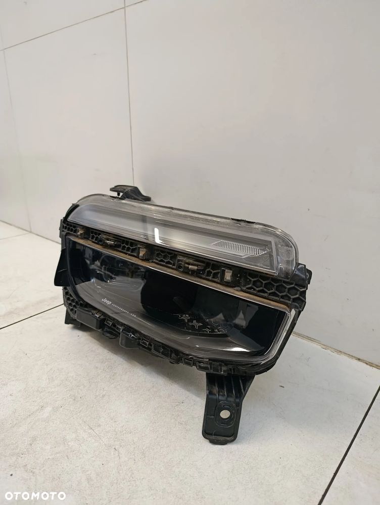 Lampa reflektor full led prawy przód eu Jeep Avenger - 2