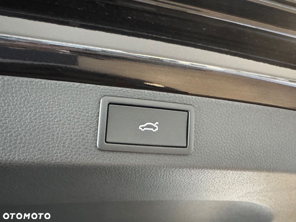 Skoda Karoq 1.5 TSI ACT Sportline DSG - 9