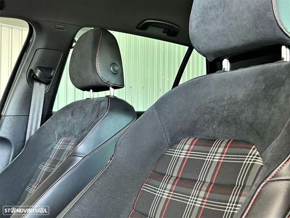 VW Golf 2.0 TSi GTi DSG - 49
