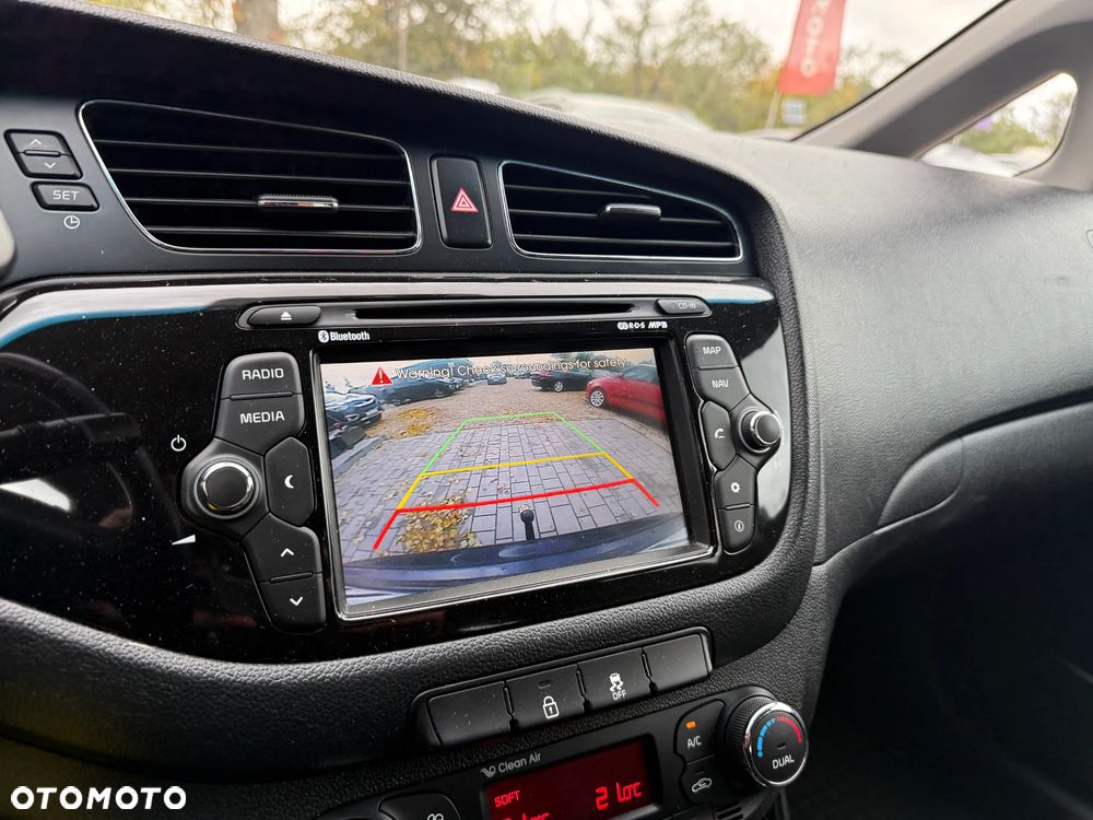 Kia Ceed 1.6 CRDi SCR L - 21