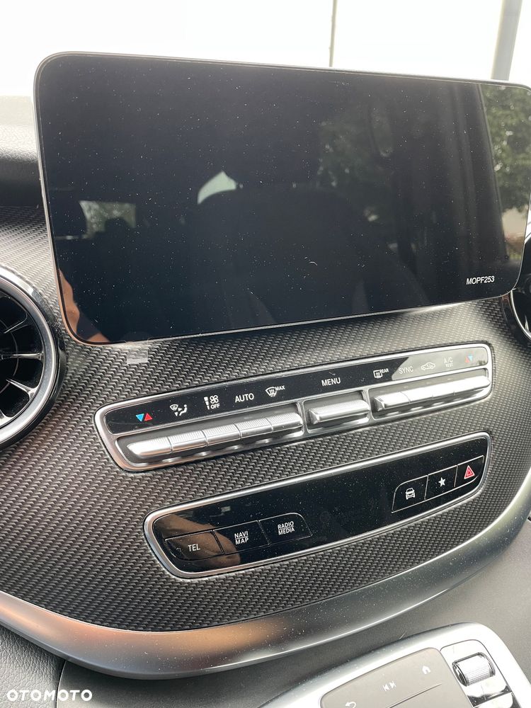Mercedes-Benz Klasa V 300 d 4-Matic 9G-Tronic - 17