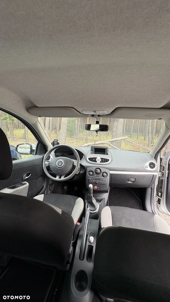 Renault Clio 1.2 16V Alize Euro5 - 10