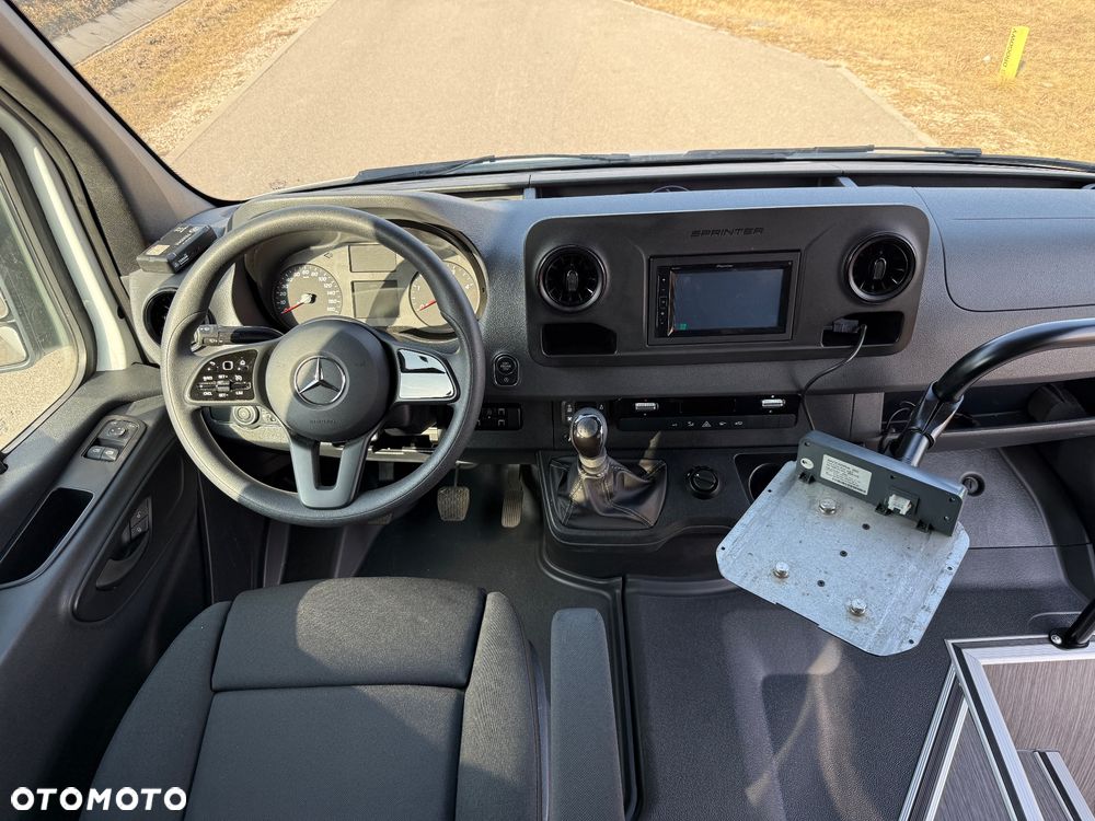 Mercedes-Benz Sprinter 517 - 16