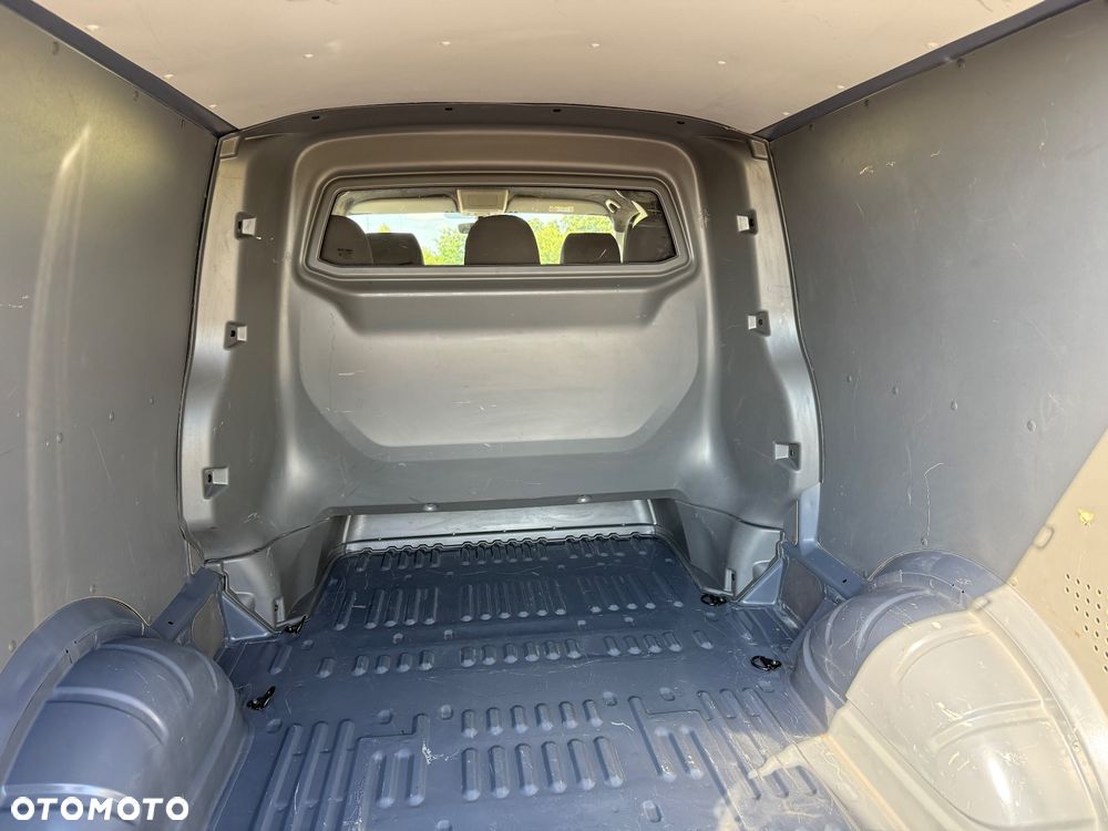 Volkswagen Transporter - 24