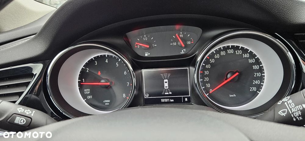 Opel Insignia - 29