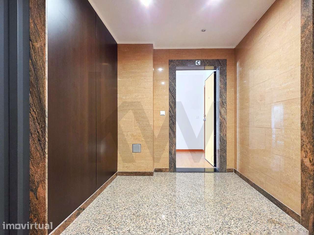 T3 com 152 m2, Varanda, Garagem, Condominio fechado | Paço de Arcos - Grande imagem: 2/35
