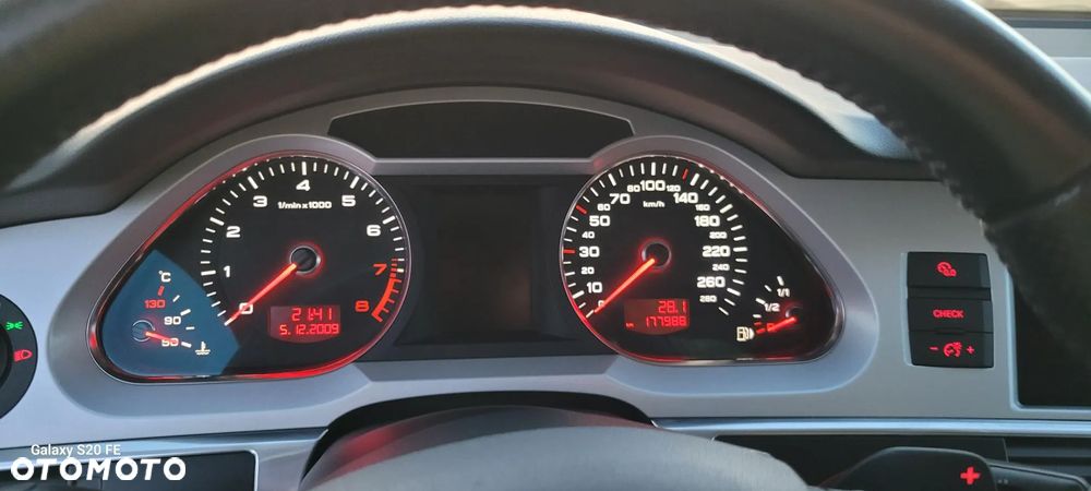 Audi A6 - 6