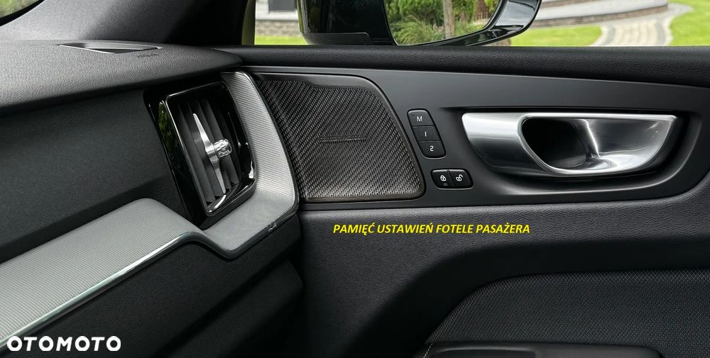 Volvo XC 60 B4 D AWD Plus Dark - 15
