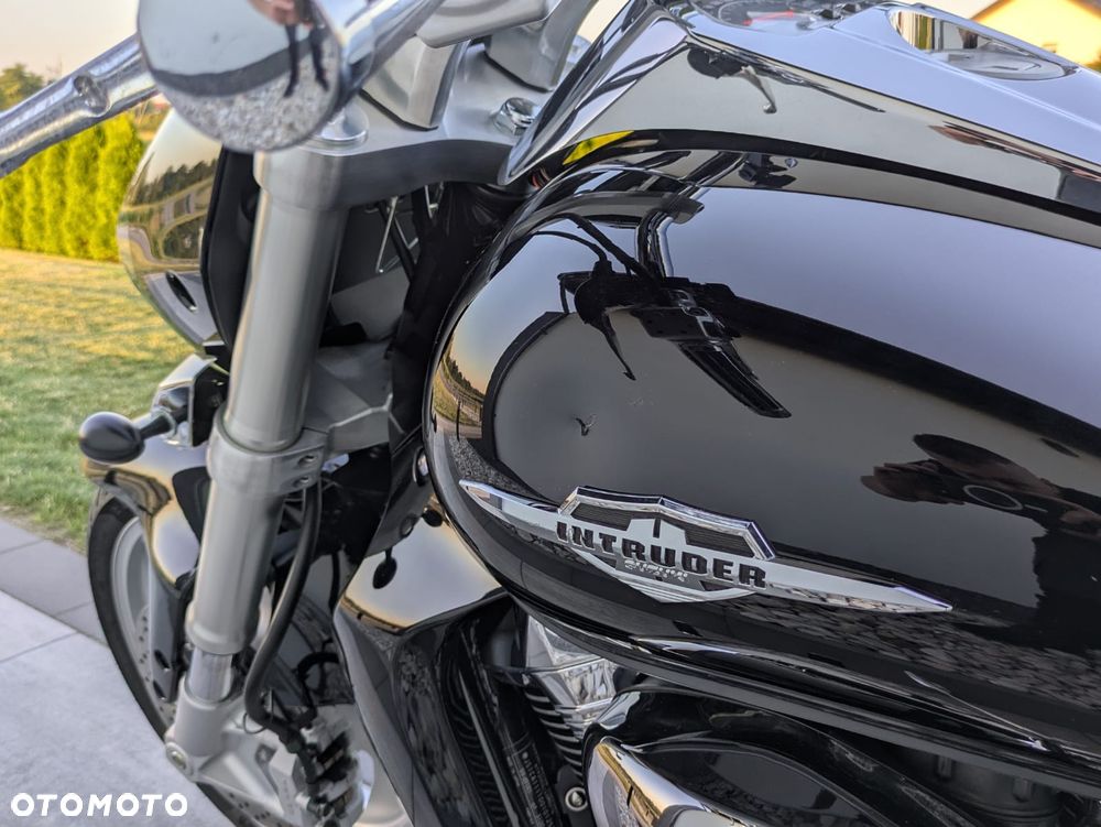 Suzuki Boulevard - 27