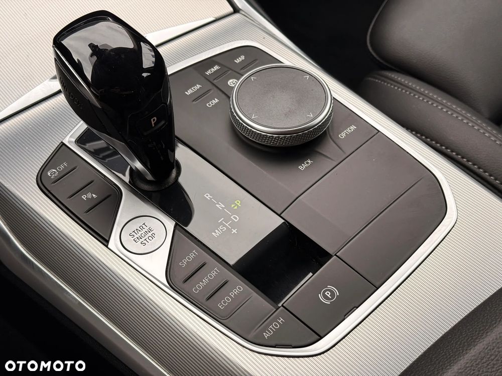 BMW Seria 3 320d xDrive Advantage - 22