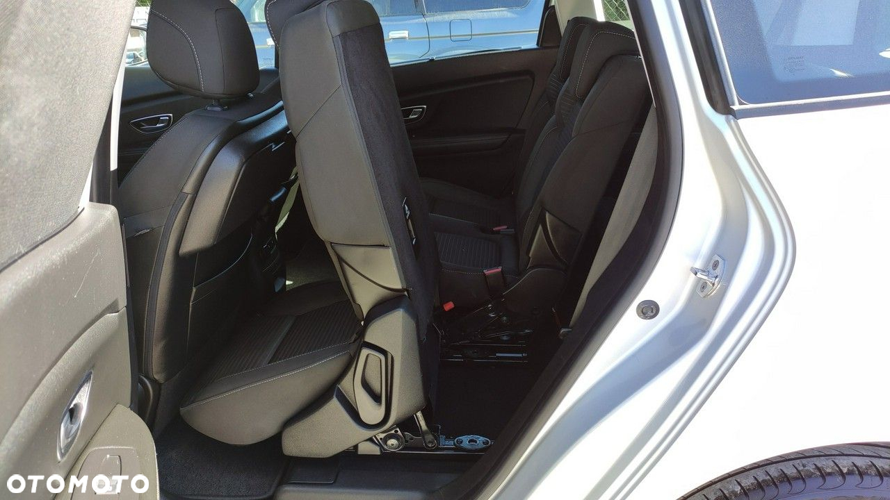 Renault Grand Scenic - 23