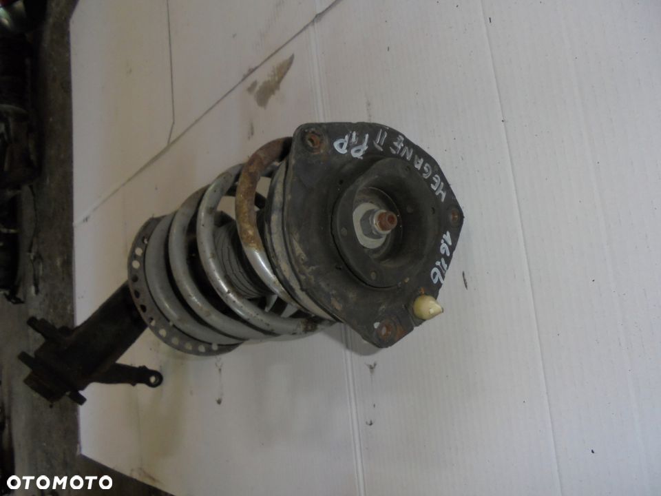 MCPERSON AMORTYZATOR PRAWY PRZOD MEGANE II 1.6 - 3