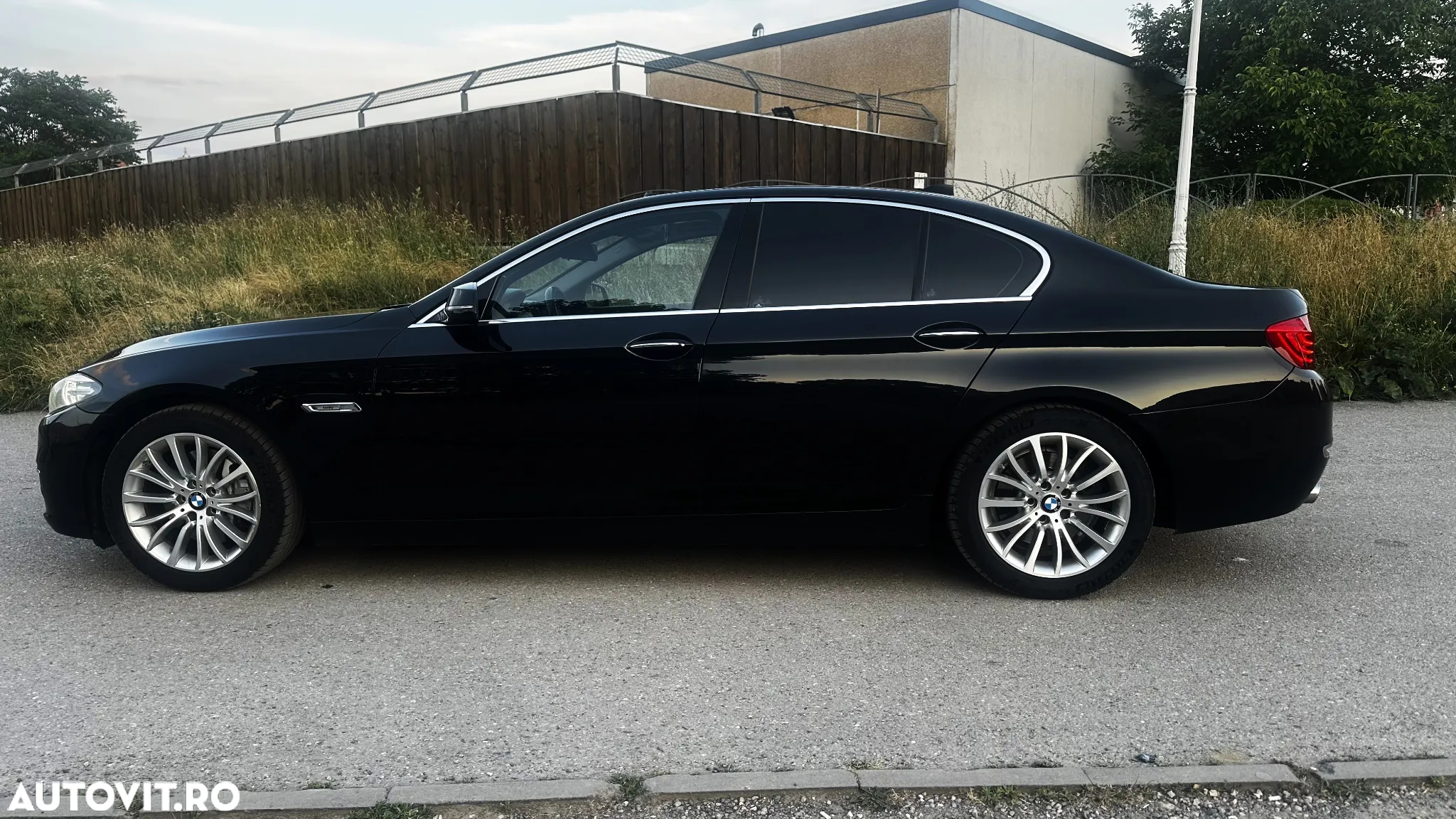 BMW Seria 5 525d Luxury Line - 11
