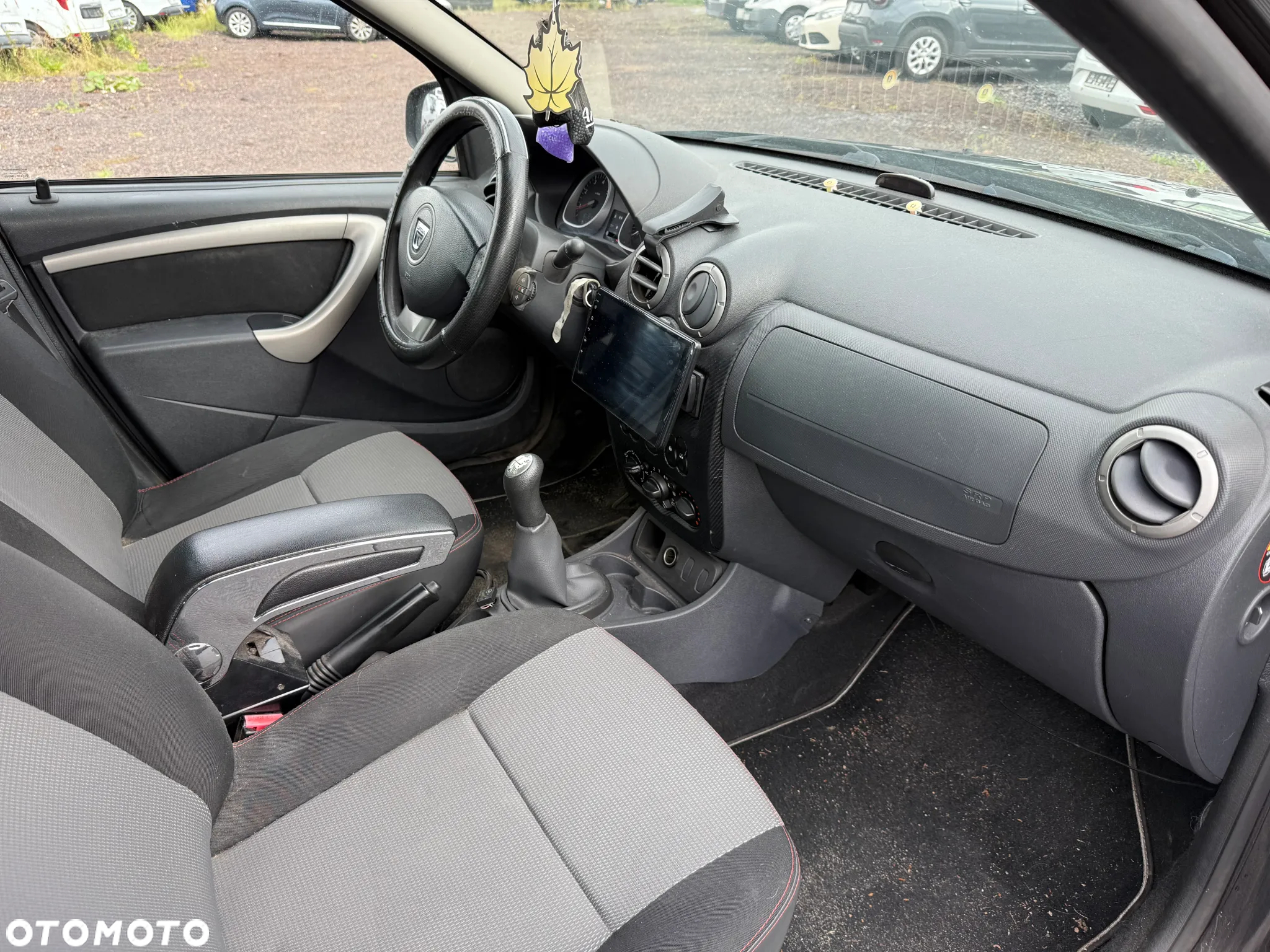 Dacia Duster 1.6 Laureate - 11