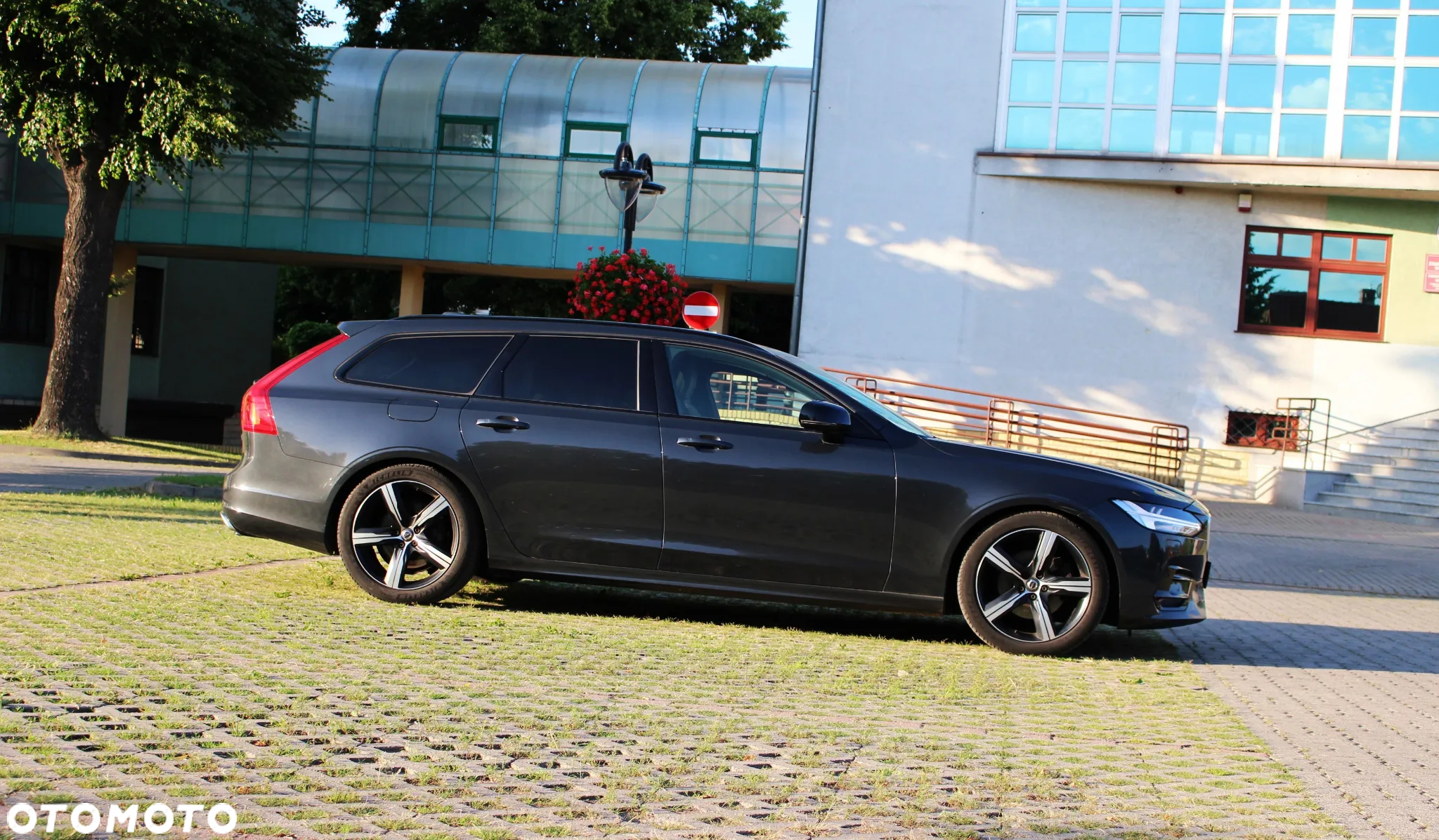 Volvo V90 D4 Geartronic R Design - 7