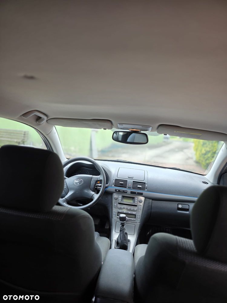 Toyota Avensis 2.0 D-4D Luna - 14