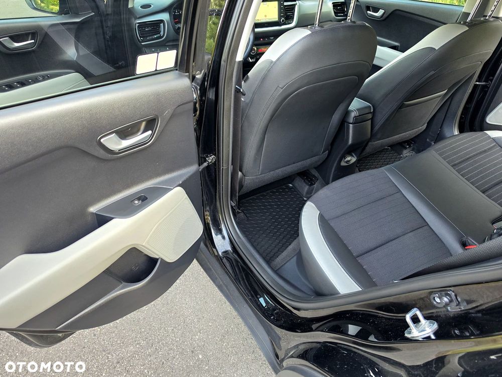 Kia Stonic 1.4 L - 16