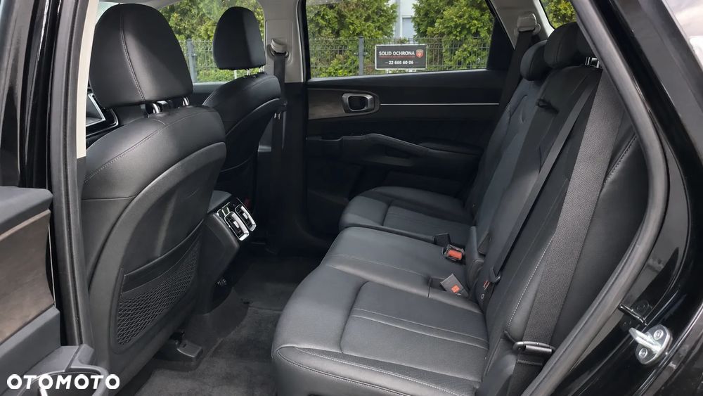 Kia Sorento - 12