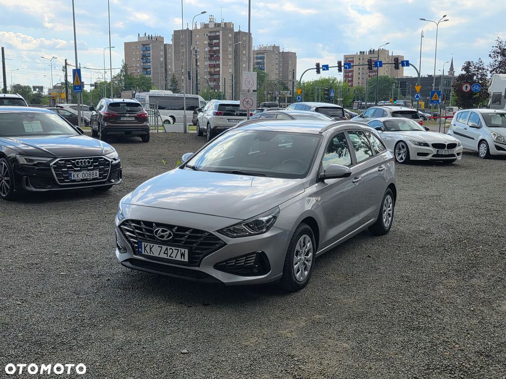 Hyundai i30 1.5 DPI Classic + - 15
