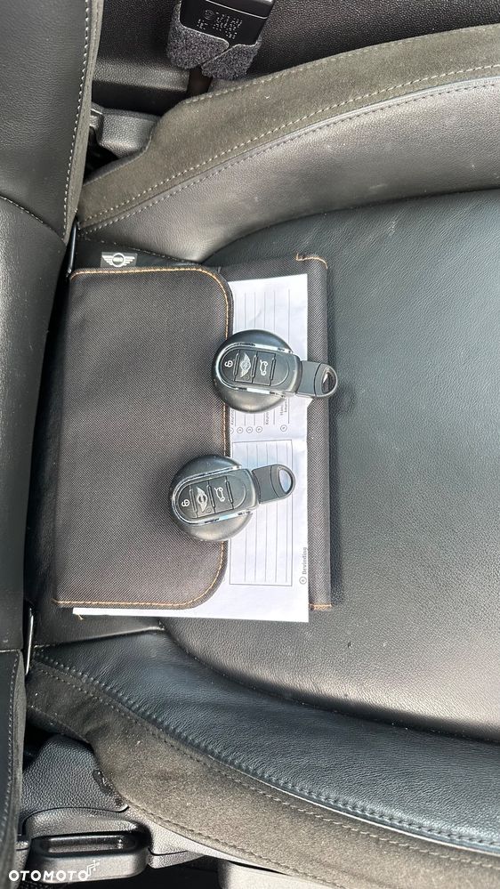 MINI Clubman Cooper D Untold Edition - 18