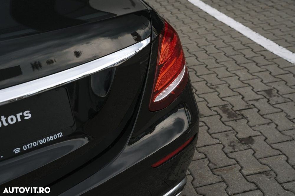 Mercedes-Benz E - 12