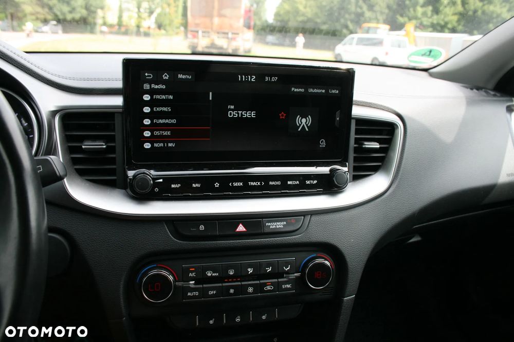 Kia Ceed 1.4 T-GDI L Business Line - 21
