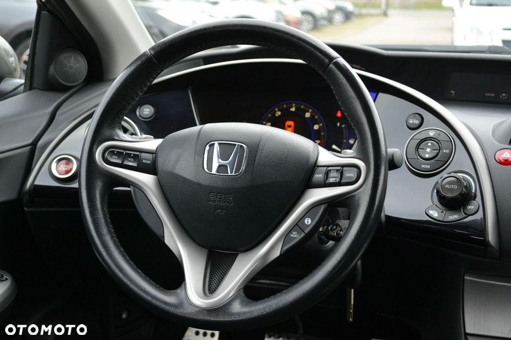 Honda Civic 1.8i-VTEC Automatik Executive - 9