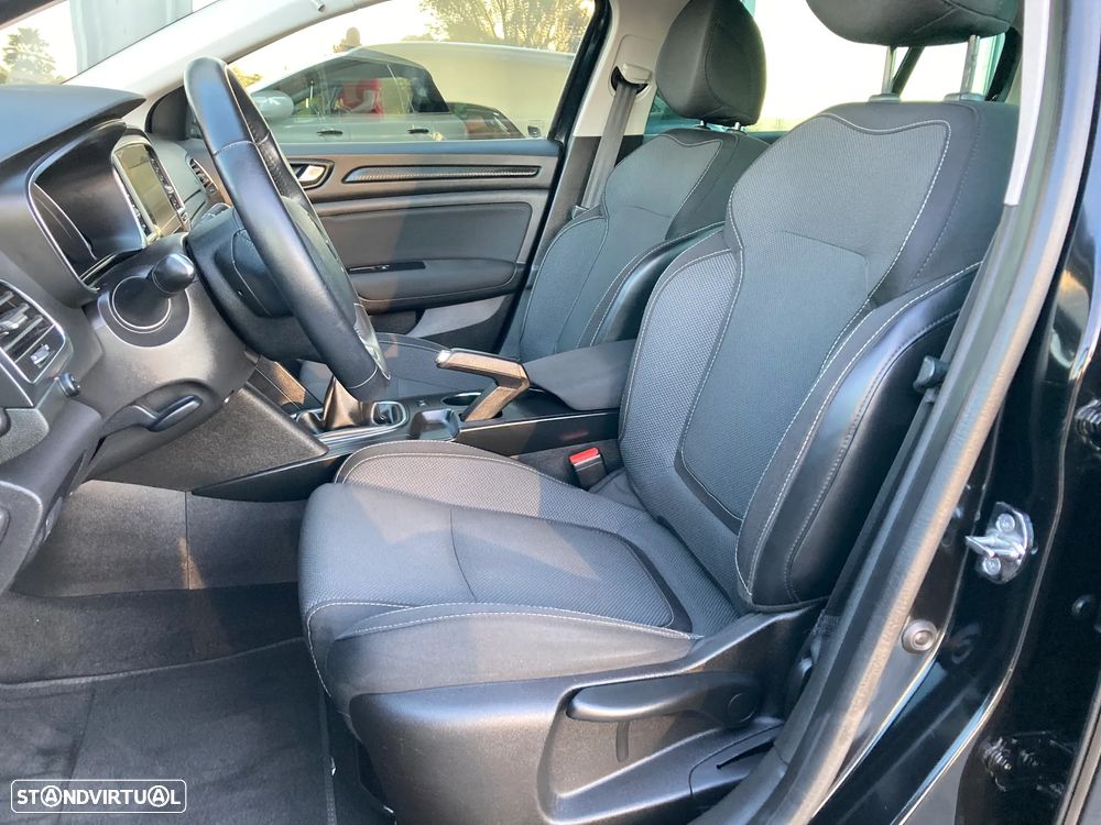 Renault Mégane Sport Tourer ver-1-5-dci-dynamique - 26