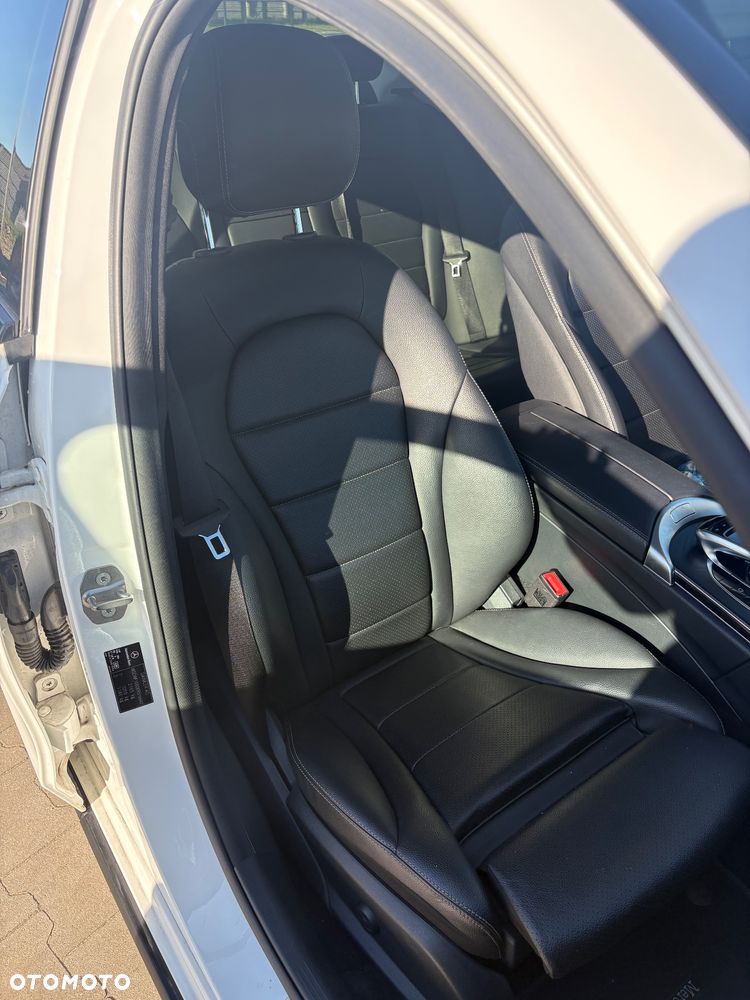 Mercedes-Benz Klasa C 220 d 9G-TRONIC AMG Line - 25