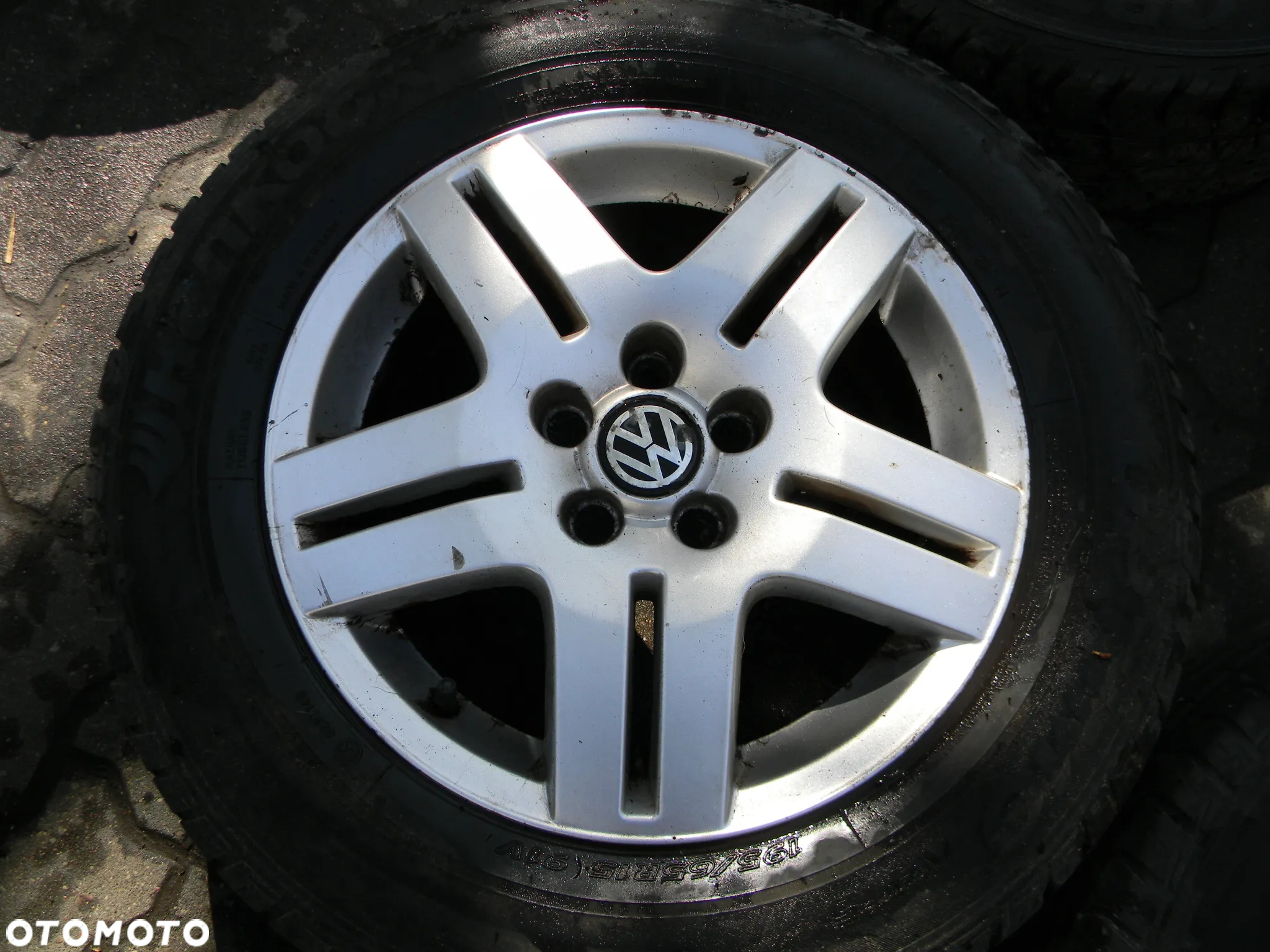 felgi komplet alu 15" VW GOLF IV NEW BEETLE BORA AUDI A3 SEAT IBIZA LEON TOLEDO 5x100 - 4