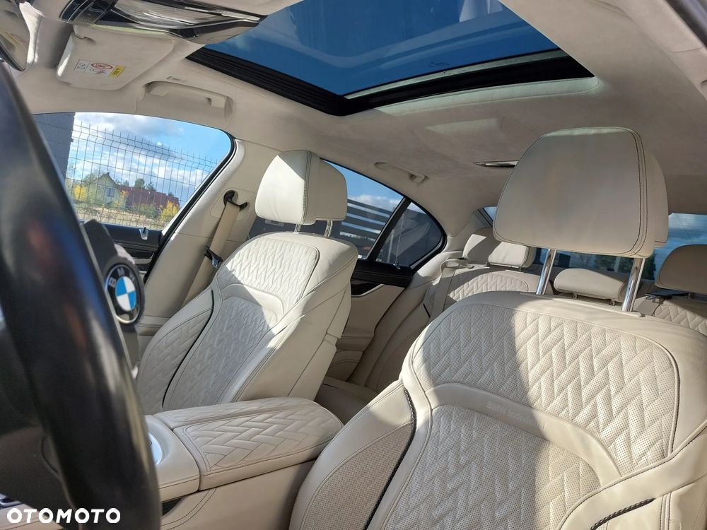 BMW Seria 7 750d xDrive sport - 18