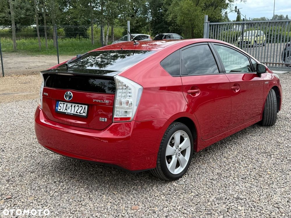 Toyota Prius 1.8 HSD Sol - 4
