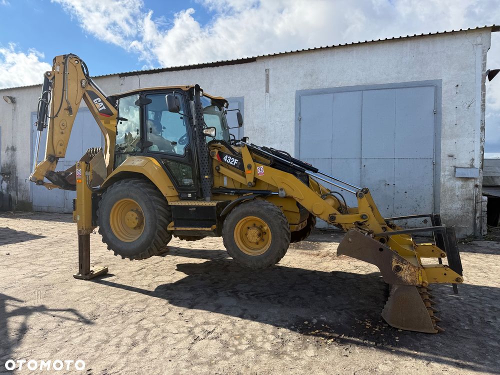 Caterpillar CAT 432F2 - 2
