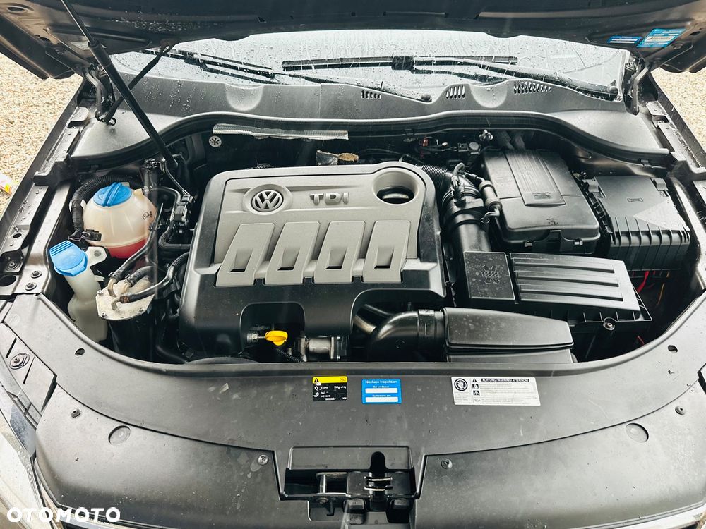 Volkswagen Passat 2.0 TDI DSG Highline - 39
