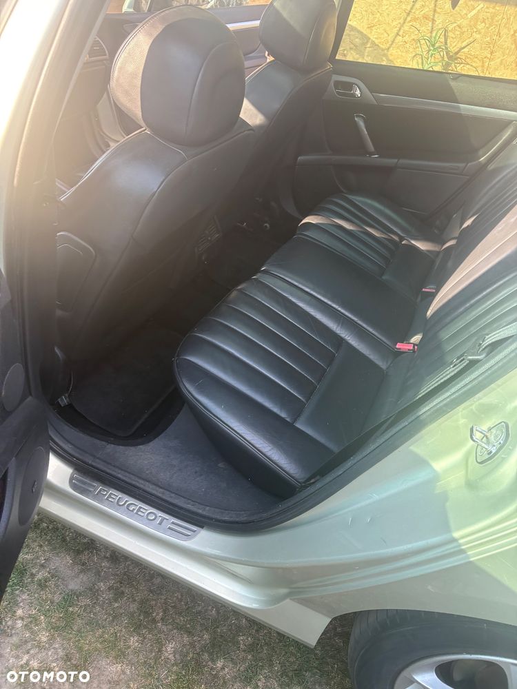 Peugeot 407 - 8