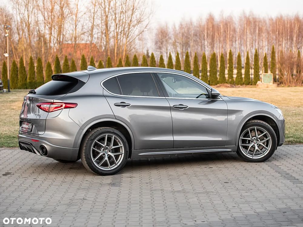 Alfa Romeo Stelvio 2.0 Turbo 16V AT8-Q4 Executive - 15