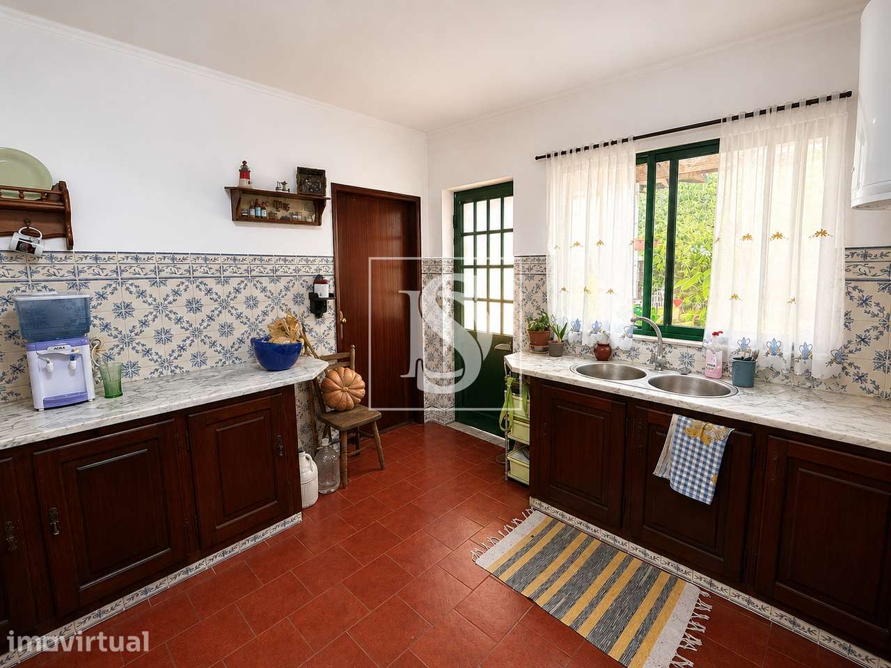 Moradia T4 com Garagem e Terreno de 875 m² na Golegã - Grande imagem: 3/23