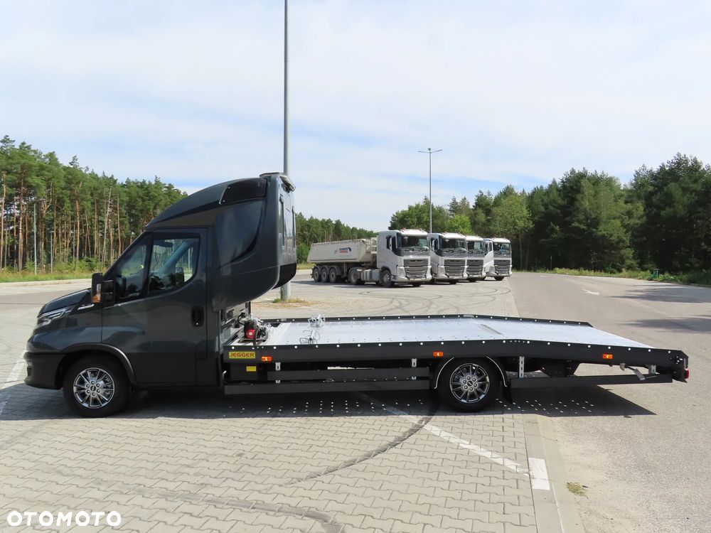 Iveco DAILY 35S18 3.0 HPI 180 KM POWER Hi-Matic AUTOMAT JEGGER Laweta POMOC DROGOWA Przewóz Pojazdów AUTOLAWETA 5100 mm Dł. Platformy DMC 3500 Kg Rozstaw Osi 4100 mm WZMACNIANE Zawieszenie Adaptacyjne Pneumatyczne Tylna Kabina Sypialniana LAMAX FULL LED Pełna Opcja Wyposażenia STAN JAK NOWY OKAZJA DOSTEPNA I GOTOWA - 7