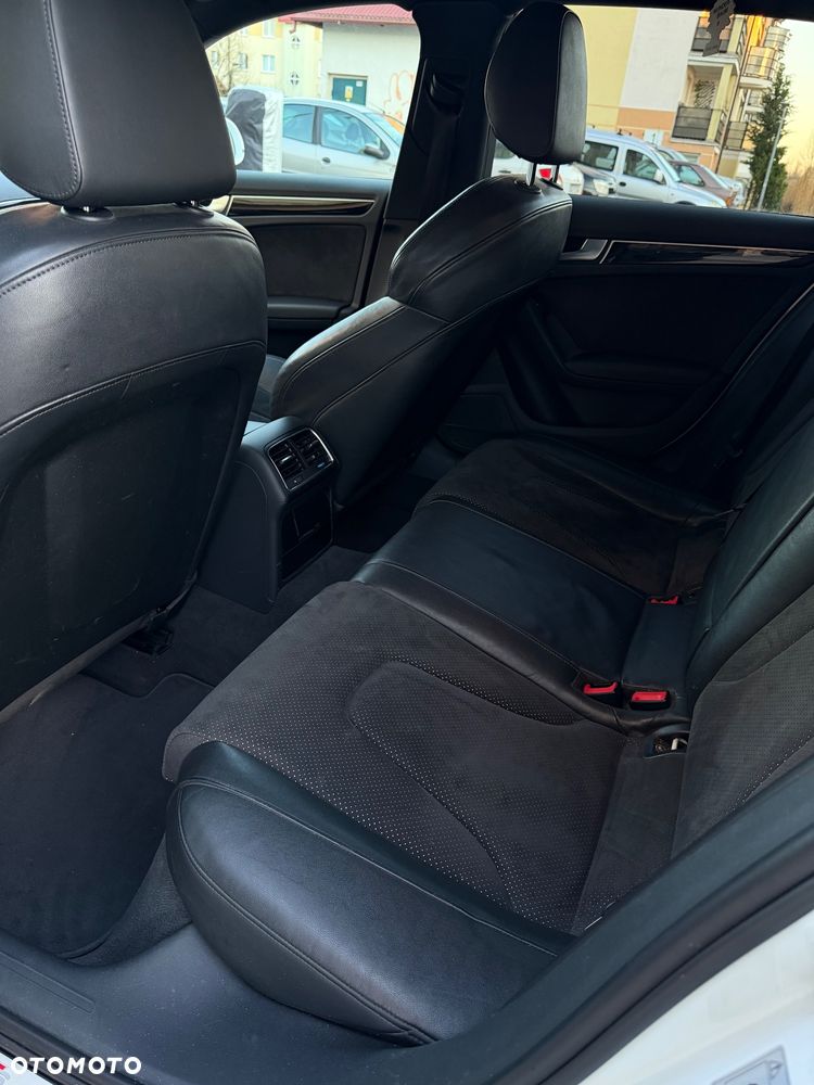 Audi A4 Avant 2.0 TDI - 16