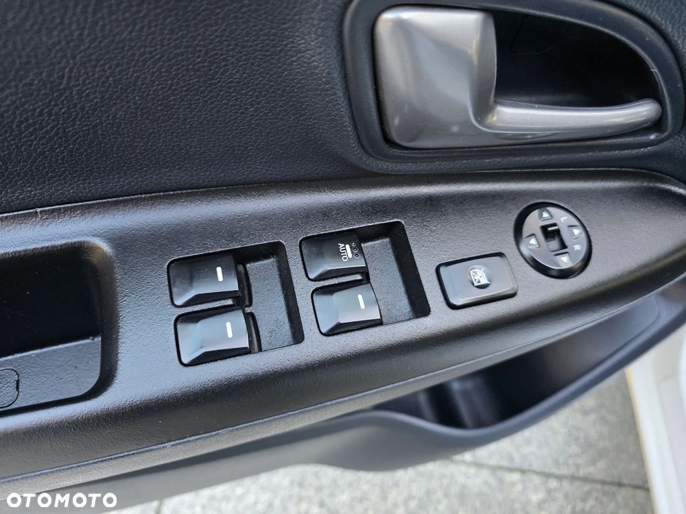 Kia Rio - 34