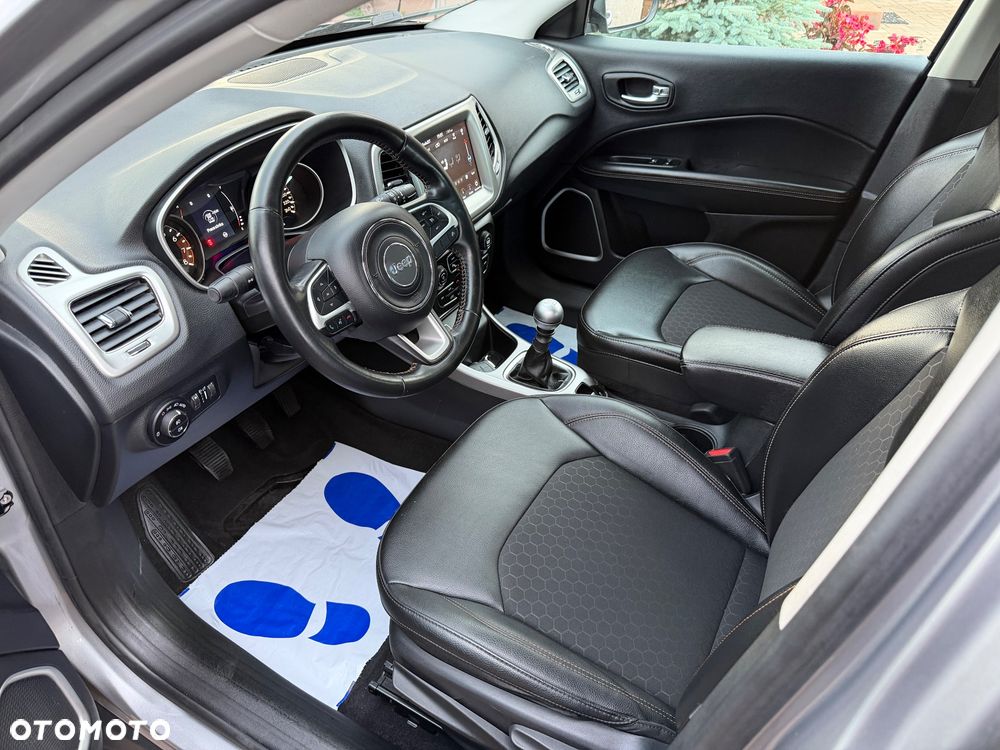 Jeep Compass 1.4 MultiAir Longitude - 24