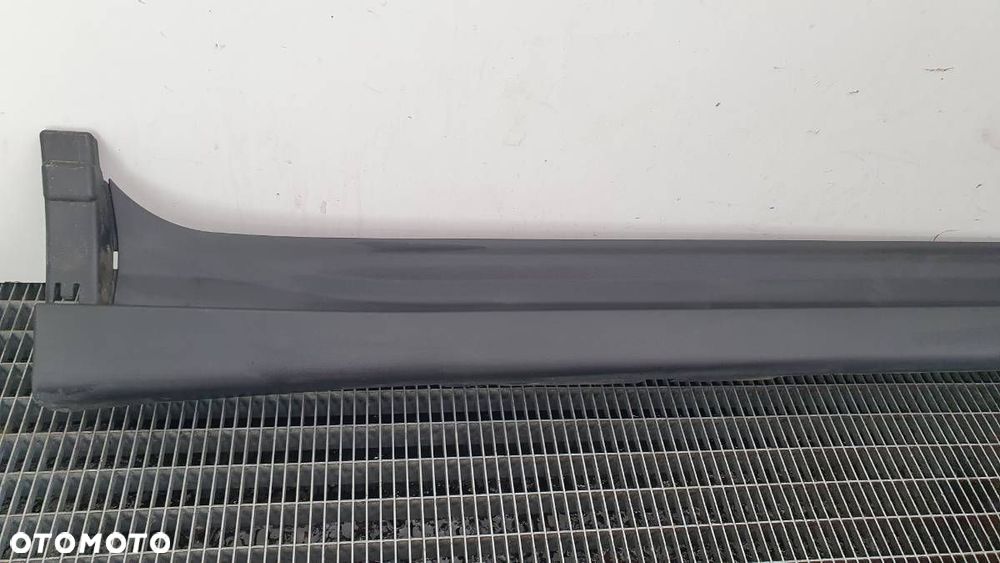 LISTWA PROGOWA PRAWA BMW X3 G01 7400676 2019 - 2