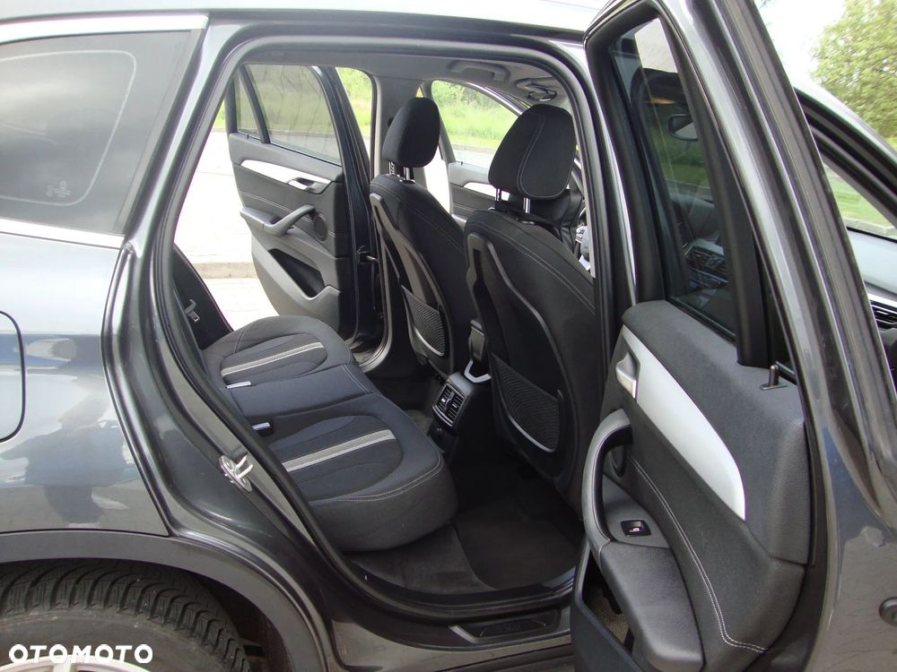 BMW X1 sDrive18d - 18
