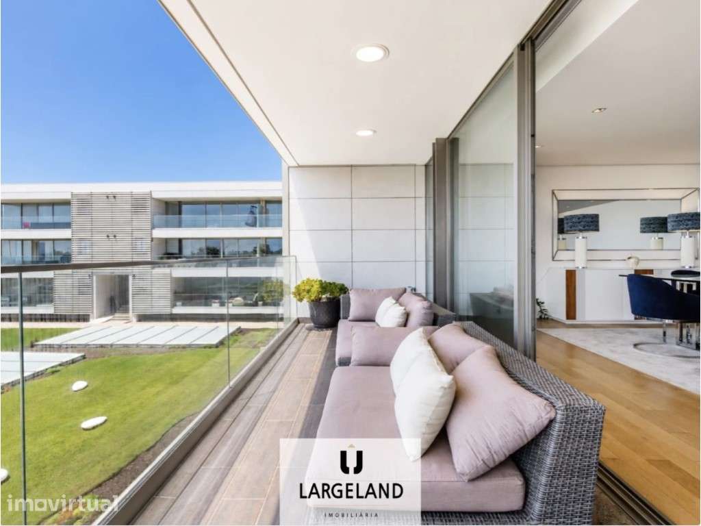 Apartamento em frente à Praia - Grande imagem: 2/23