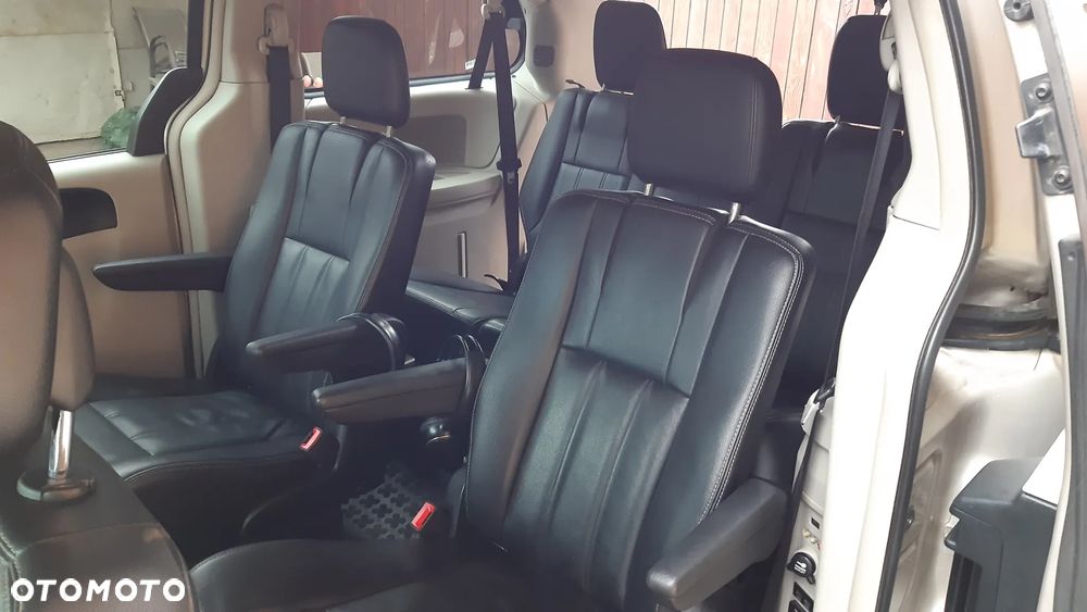 Chrysler Town & Country 3.6 Touring - 13