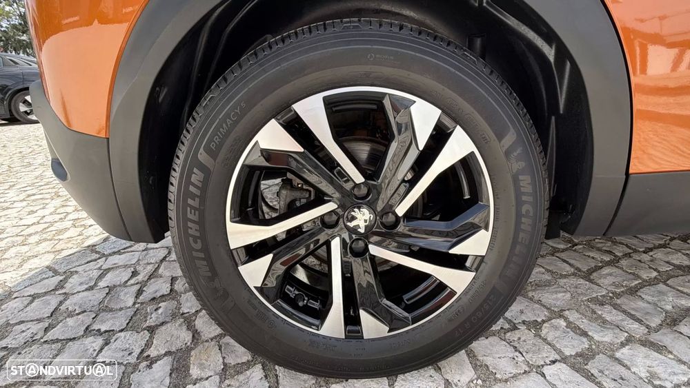 Peugeot e-2008 50 kWh GT - 13